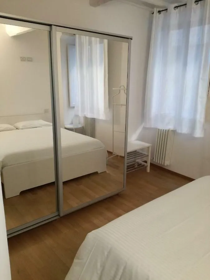 Apartament La Casa In Camollia Siena